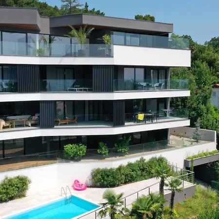 Marena - Trees To Seas Luxury Escape Опатія