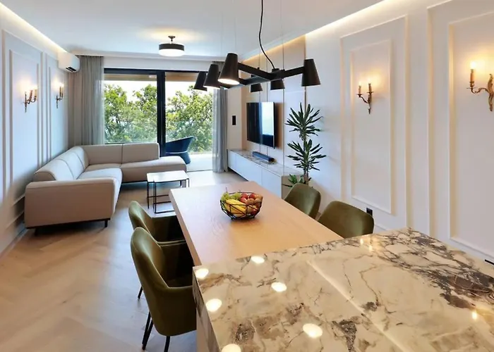 Marena - Trees To Seas Luxury Escape *