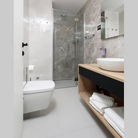 Apartment Marena - Trees To Seas Luxury Escape