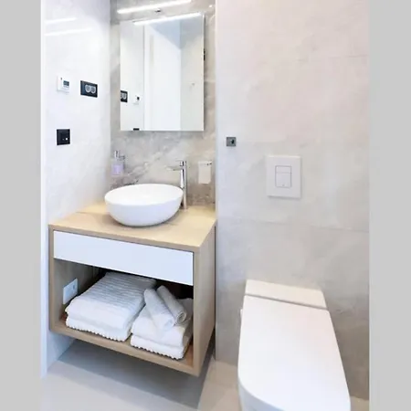 Marena - Trees To Seas Luxury Escape Опатия