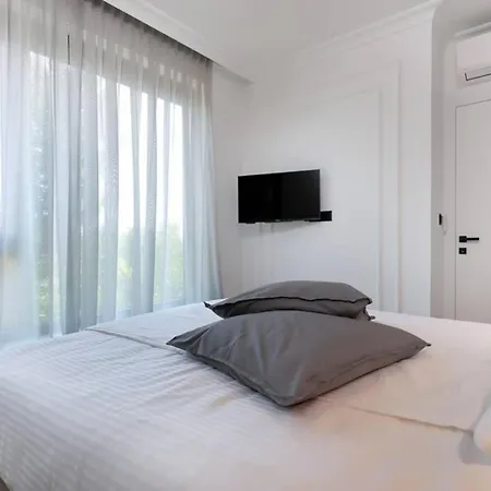 Marena - Trees To Seas Luxury Escape Опатия