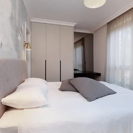 Апартаменты Marena - Trees To Seas Luxury Escape