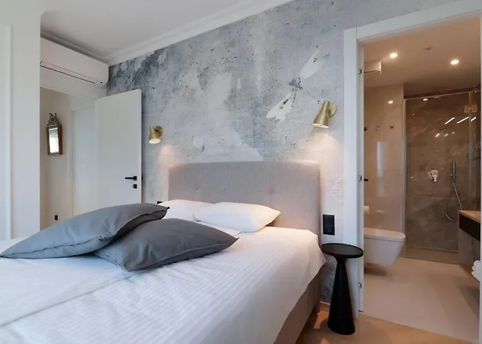 Apartment Marena - Trees To Seas Luxury Escape