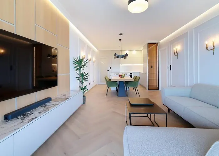 Marena - Trees To Seas Luxury Escape *